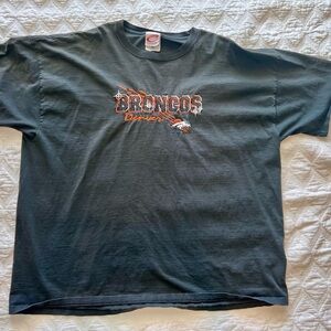 Denver Broncos Graphic T-Shirt